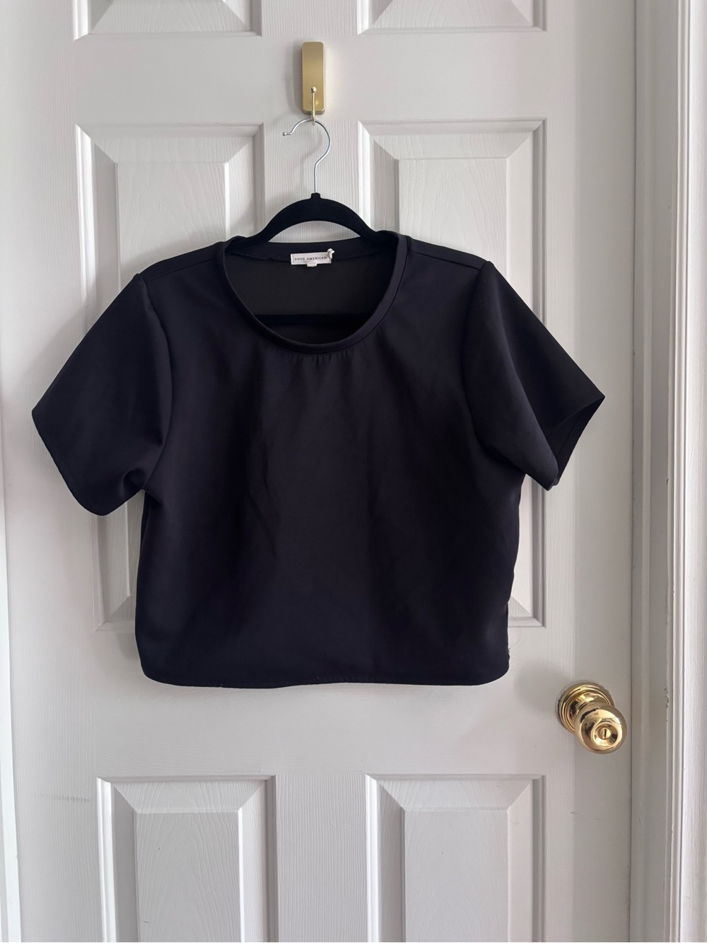 Good American Black Scuba Crop Top Size 5 Plus Short Sleeve